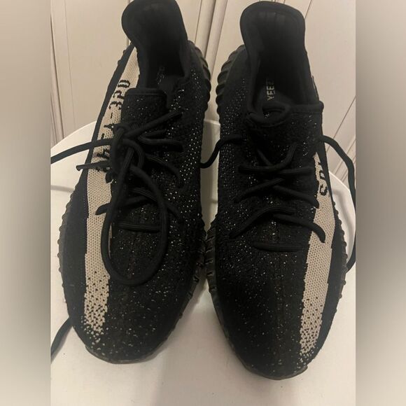 Adidas Yeezy Boost 350 V2 Low Oreo BY1604 2022 Adidas  Sz 12 main image 7